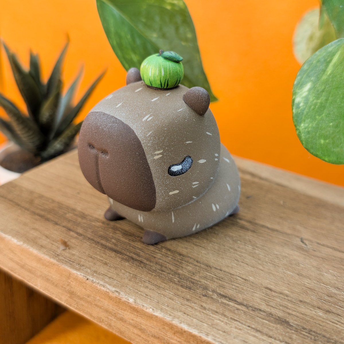 Capy Apple · Standard