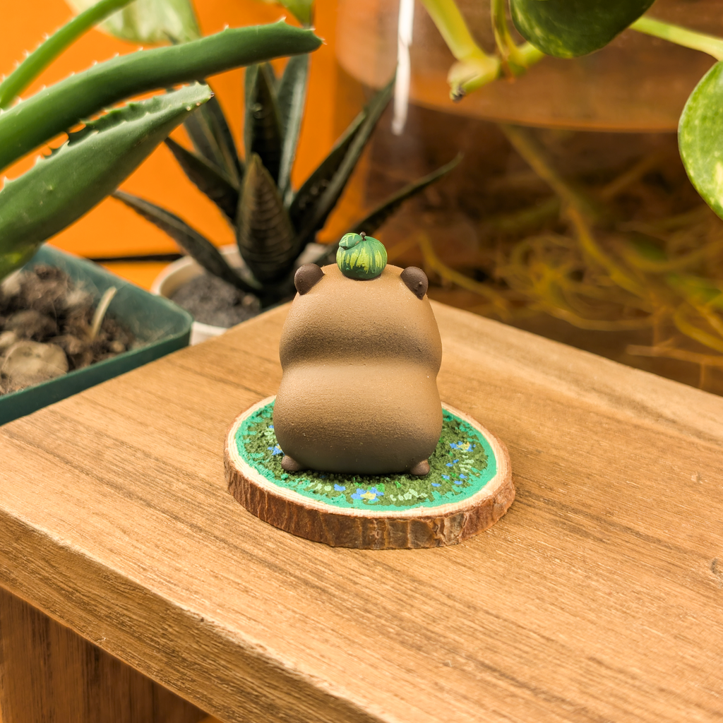 Capy Apple · Micro Diorama
