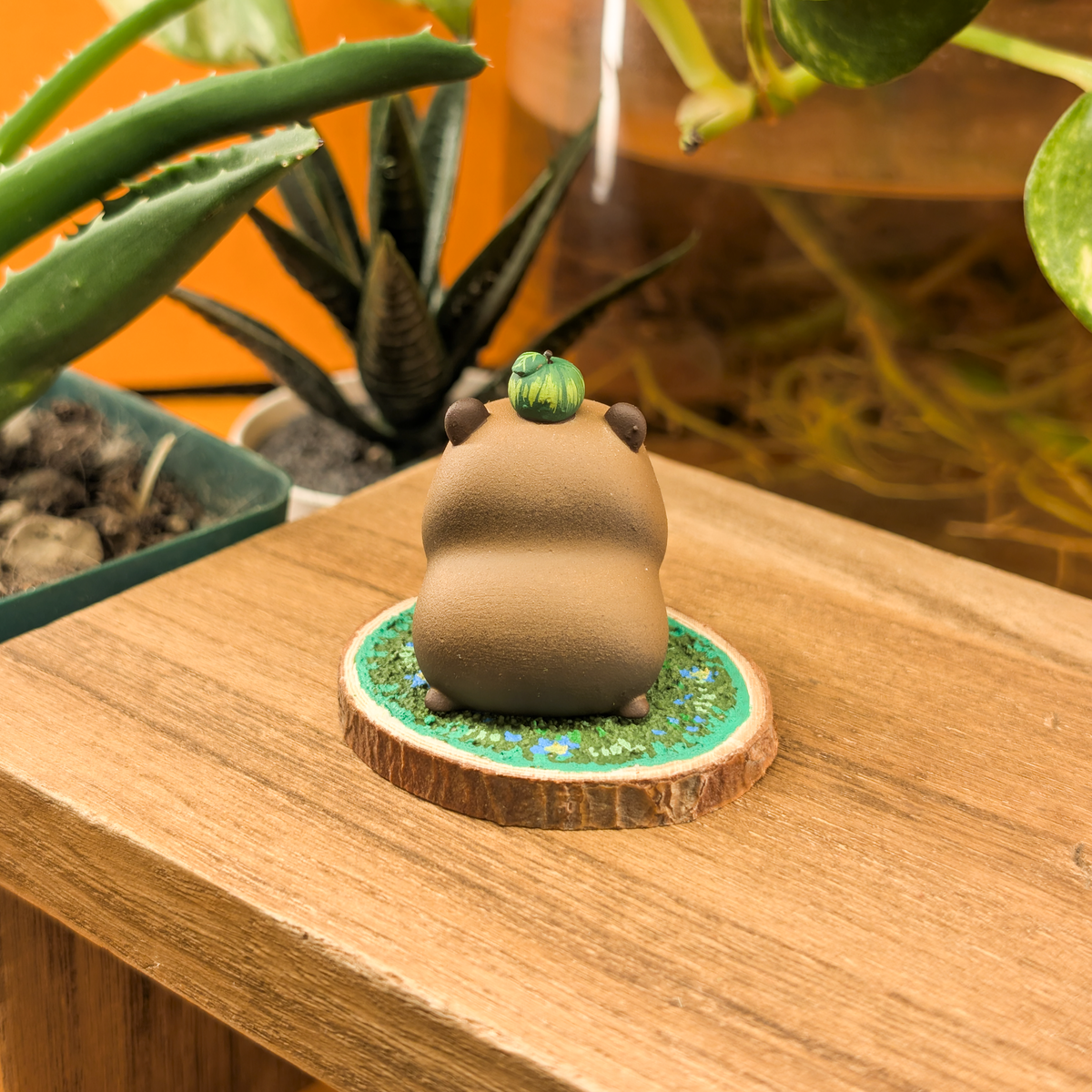 Capy Apple · Micro Diorama