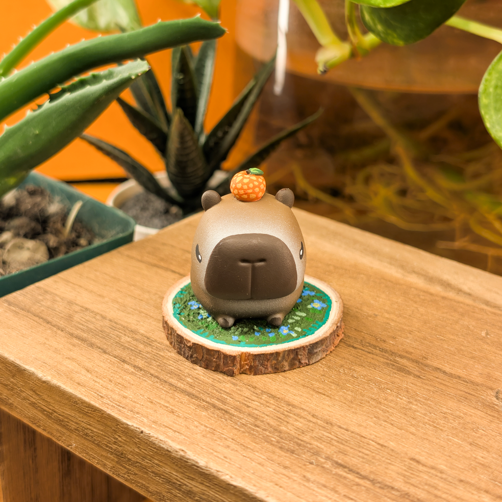 Capy Orange · Micro Diorama