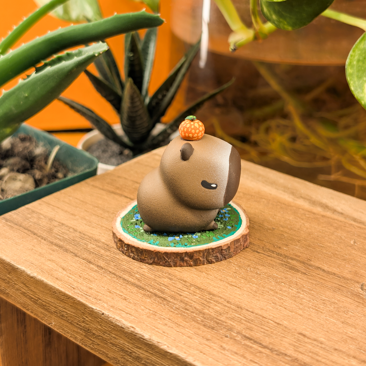 Capy Orange · Micro Diorama