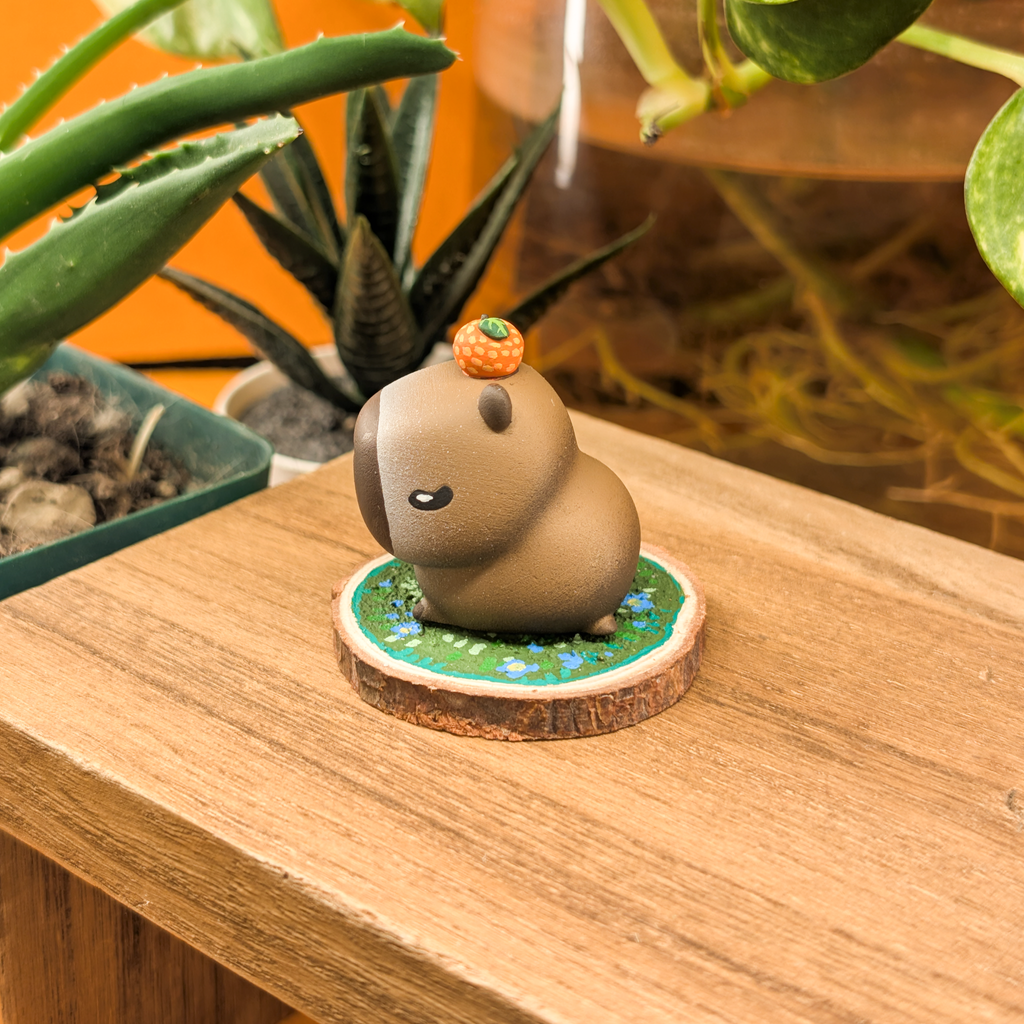 Capy Orange · Micro Diorama